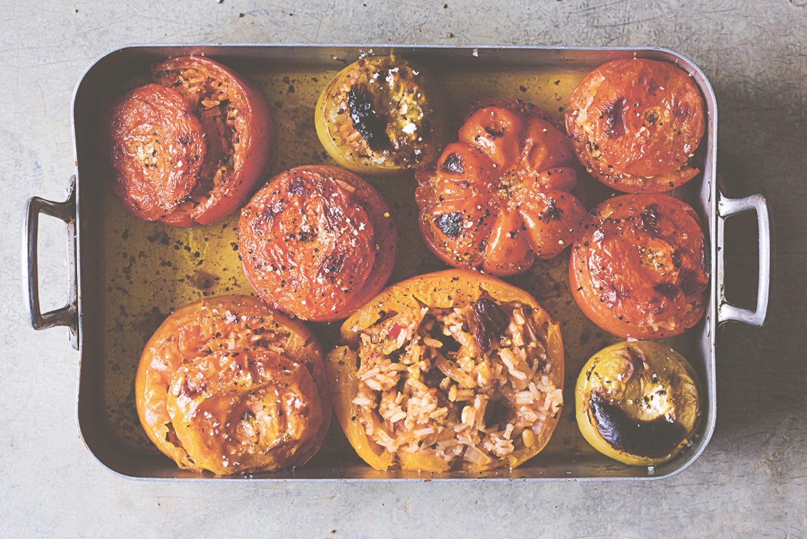 tomaten gevuld met rijst